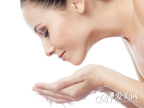 美容護膚：9個洗臉誤區(qū)加速面部皮膚衰老