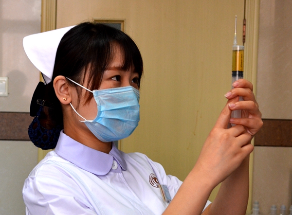 大駐馬堅守在護士節的白衣天使