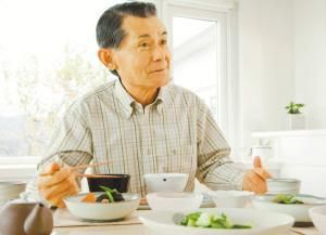 吸煙導致患糖尿病風險增高 預防糖尿病應粗茶淡飯