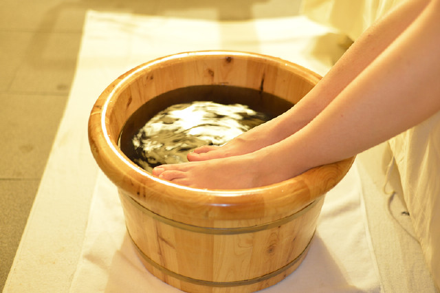 熱水泡腳猝死？秋冬季熱水泡腳要注意這些！