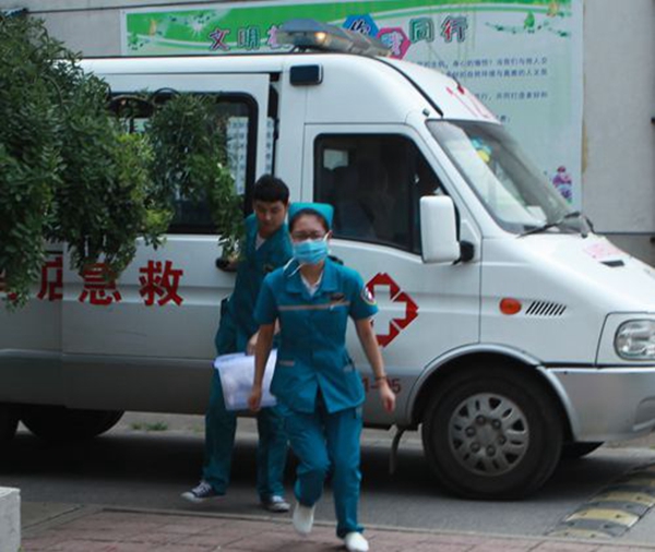 駐馬店市中心醫院舉行突發性公共衛生事件應急演練