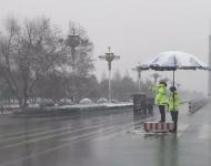 堅守崗位的女交警。