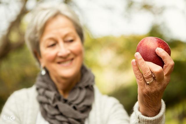 從面部特征就能看出你是否是長壽之人，看看你有嗎？