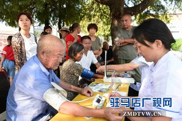 省榮軍醫院到泌陽義診