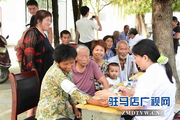 省榮軍醫院到泌陽義診