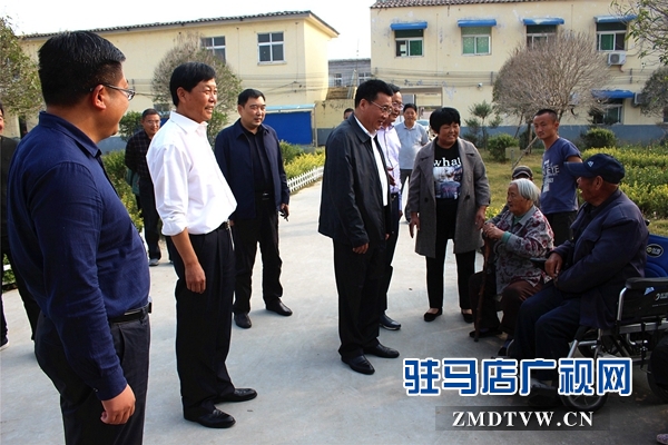 汝南縣委書記彭賓昌給孤寡老人送“節禮”