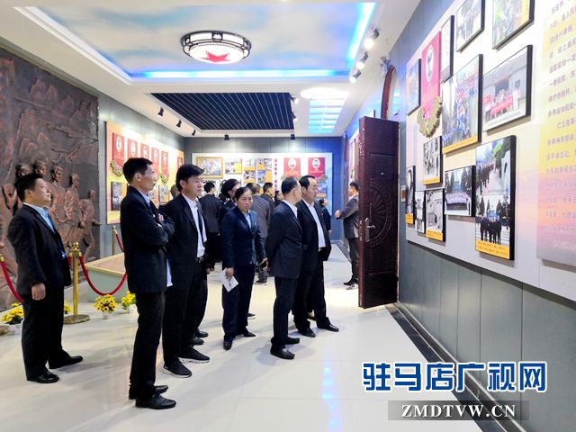 泌陽縣郵政分公司開展&ldquo;緬懷革命先烈弘揚革命精神&rdquo;主題黨日活動