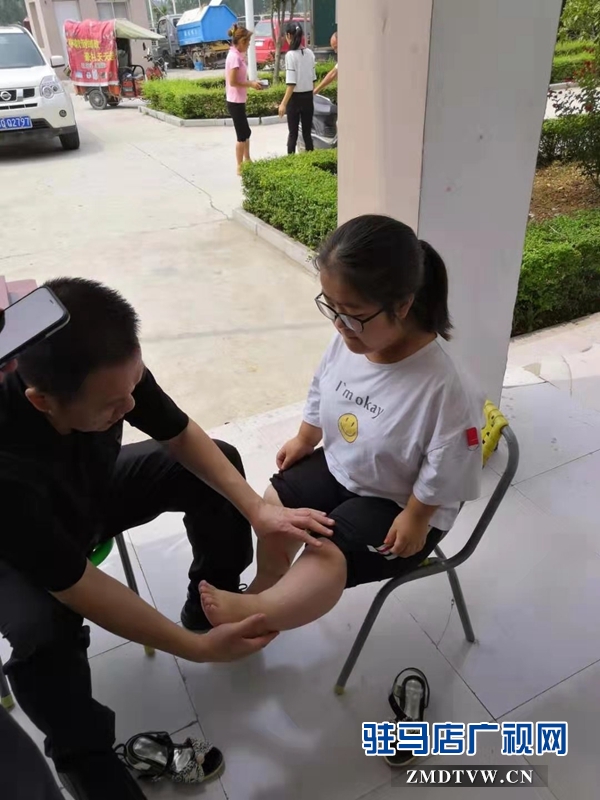駐馬店 “天翼基金”肢殘救助活動到泌陽義診
