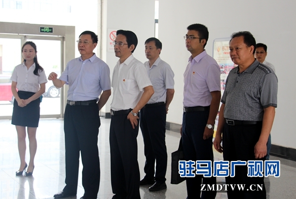 省委宣傳部常務(wù)副部長(zhǎng)曾德亞到駐馬店廣播電視臺(tái)進(jìn)行調(diào)研