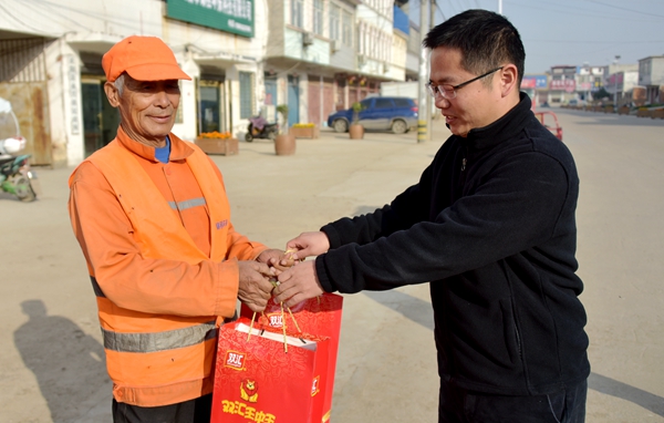 正陽縣永興鎮大力倡導為民服務辦好事