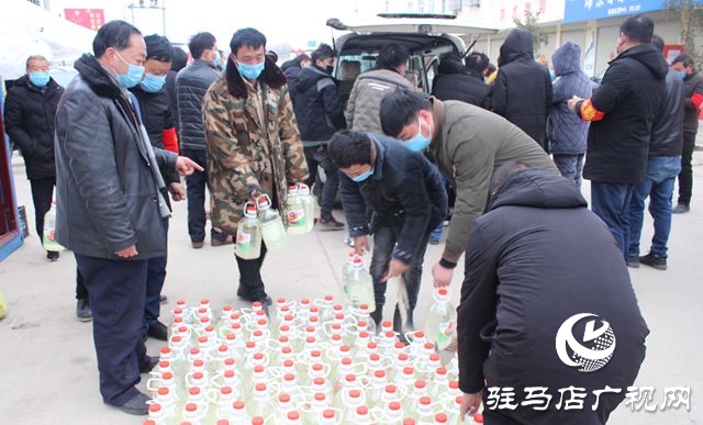汝南縣古塔街道：黨員胡運友義捐700公斤消毒&ldquo;84&rdquo;解燃眉之急