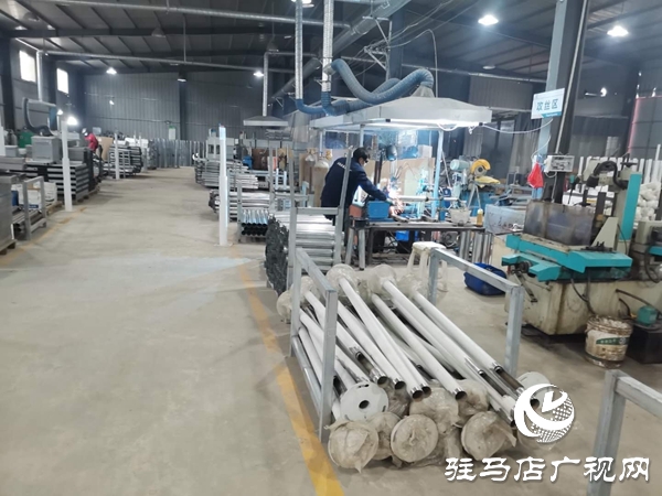汝南縣板店鄉：扶貧車間忙復工促生產