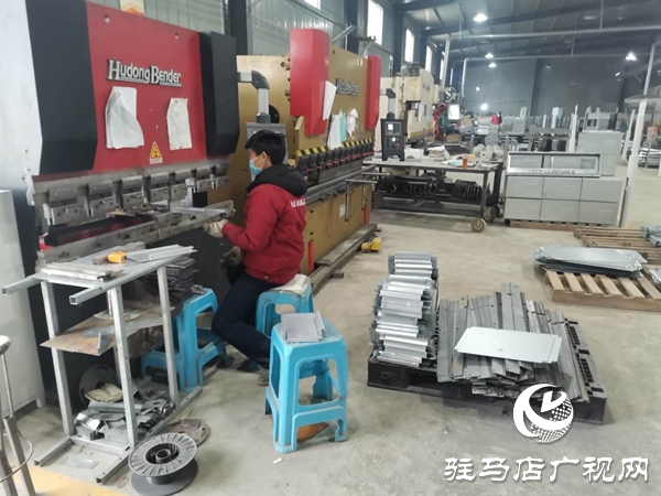汝南縣板店鄉：扶貧車間忙復工促生產