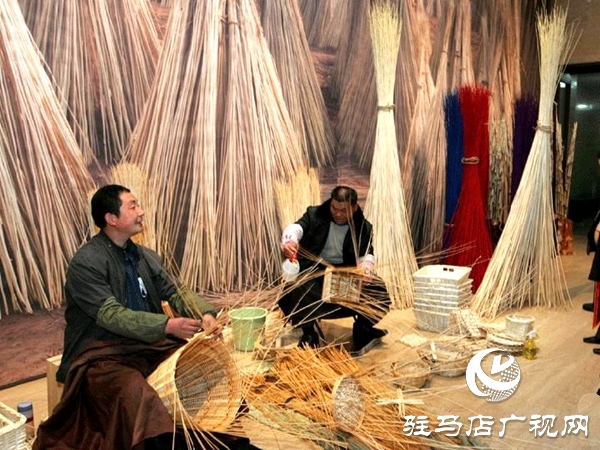 宿鴨湖街道：發揮鄉村經濟帶貧優勢 引導貧困群眾本地就業