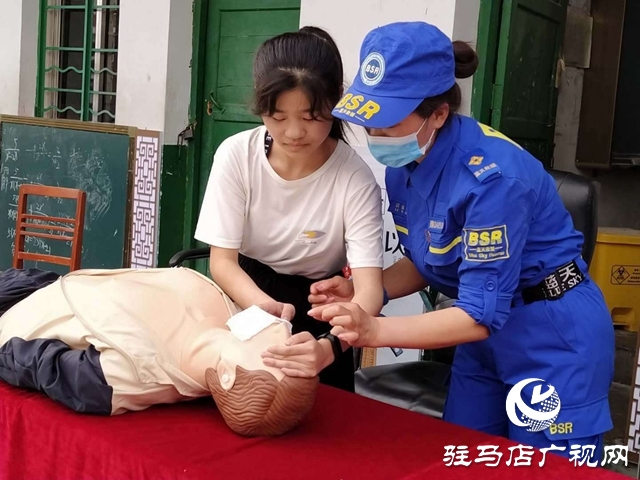 泌陽縣藍天救援隊開展&ldquo;珍愛生命，防范溺水&rdquo;進校園活動