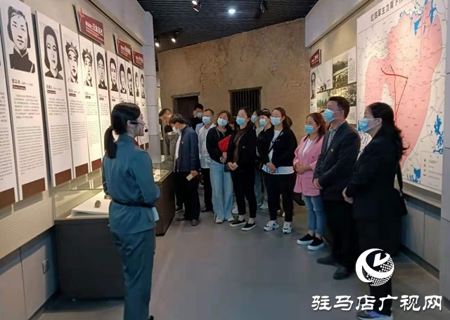 泌陽縣行政服務(公共資源交易)中心開展紅色主題教育活動