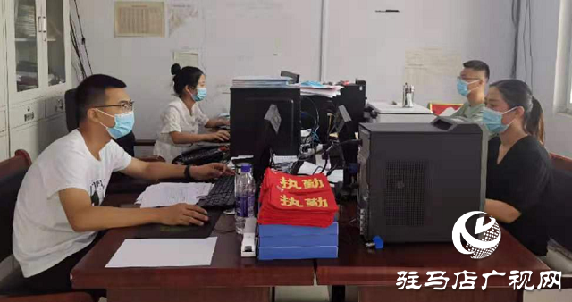 汝南縣三橋鎮：基層干部堅守一線 筑牢疫情防護墻