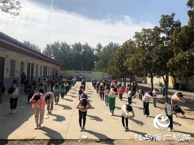 汝南縣古塔中心小學舉行祭先師 讀論語活動