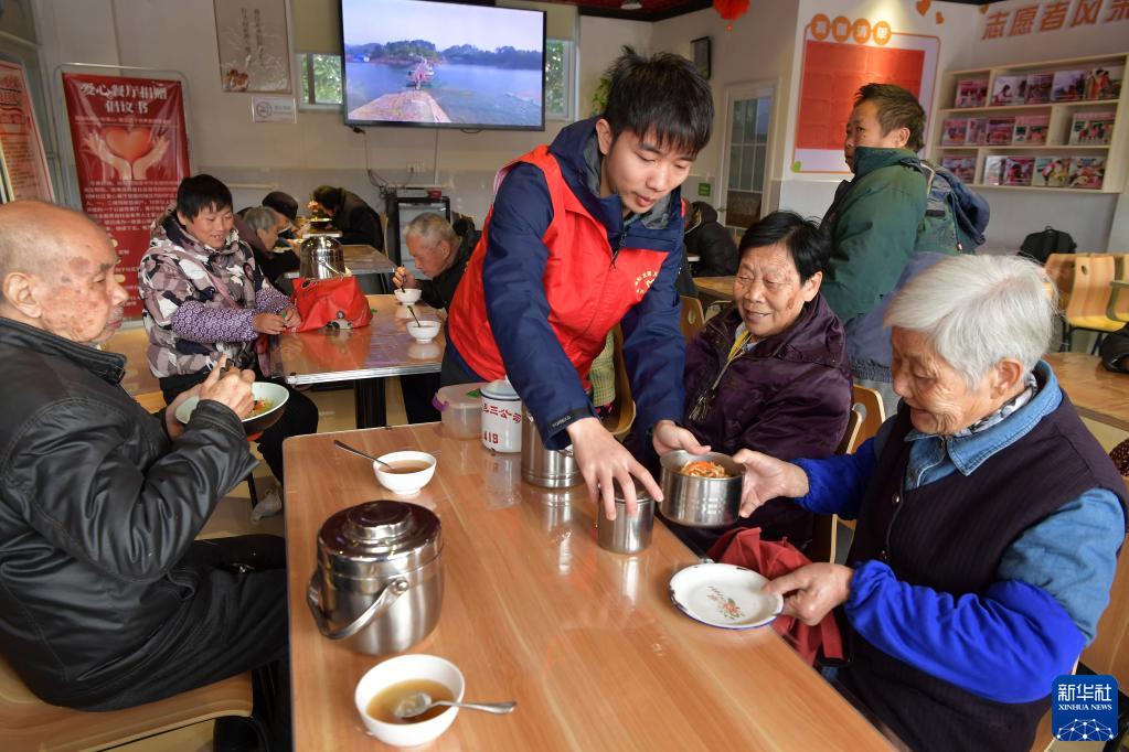 新時代新作為新篇章·奔向美好生活丨托起困難群眾“穩(wěn)穩(wěn)的幸福”