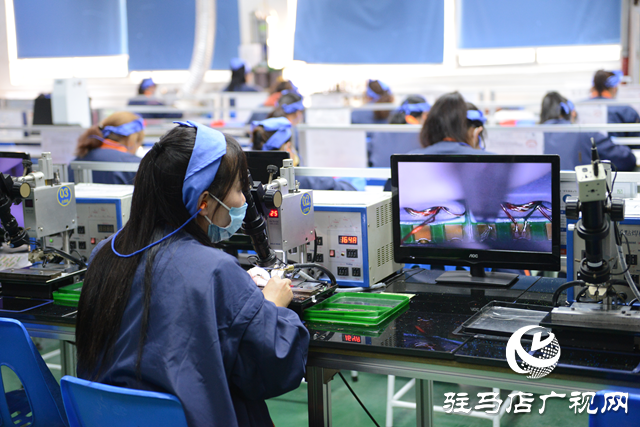 泌陽縣:筑巢引鳳帶火“微工廠”實現雙利雙收