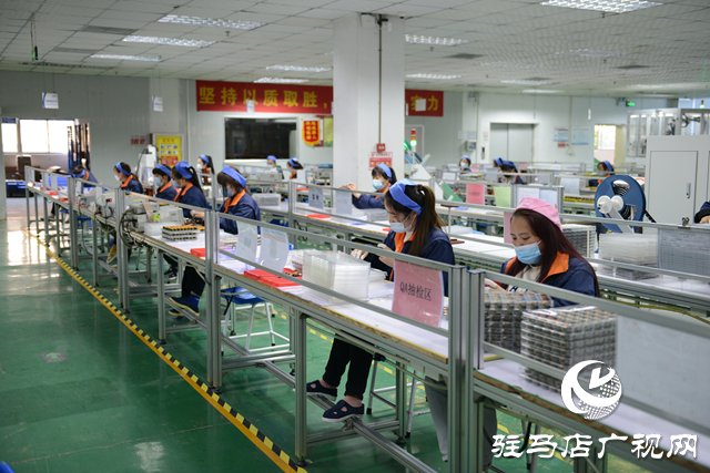 泌陽縣:筑巢引鳳帶火“微工廠”實現雙利雙收