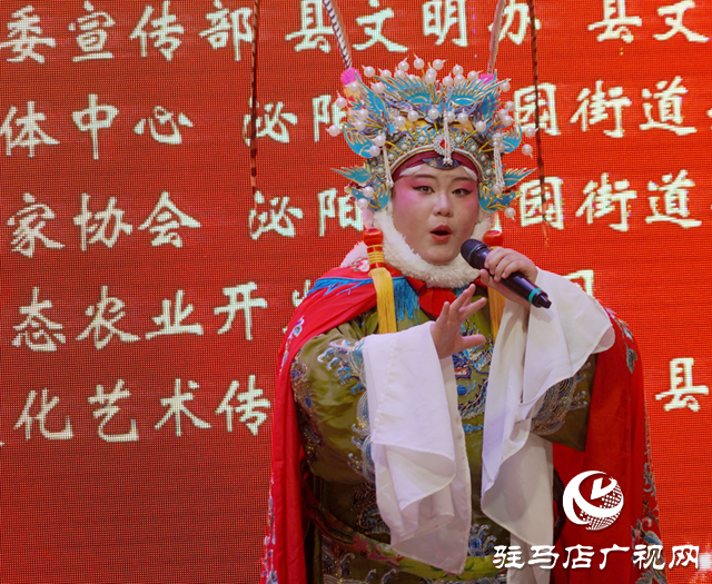 泌陽縣首屆戲迷擂臺賽在和園景區啟動