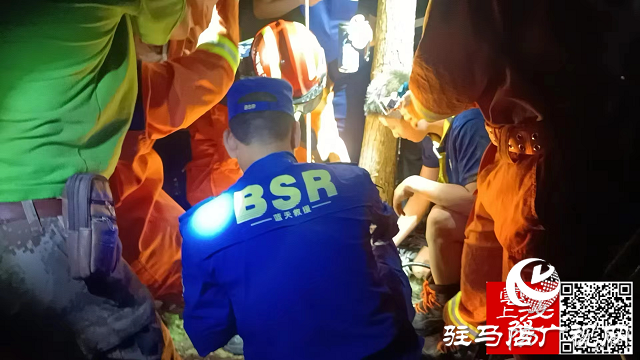 泌陽縣高店鎮：老漢放羊不慎落井 警民合力成功救援