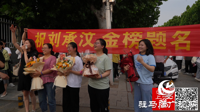 高考結束了！看泌陽考點這些溫暖瞬間