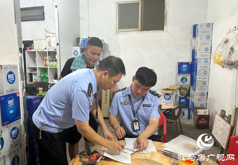 泌陽(yáng)縣郭集鎮(zhèn)市場(chǎng)監(jiān)管所開展夜市檢查，守護(hù)人間“煙火氣”