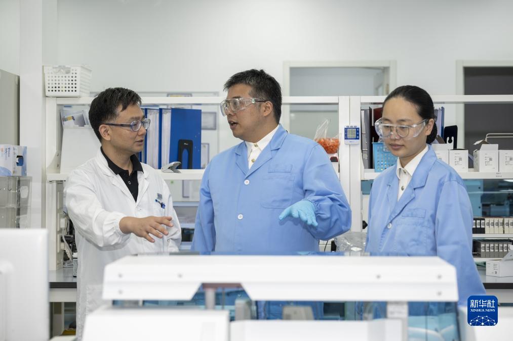  學思想、強黨性、重實踐、建新功丨海關總署：扛穩守國門促發展重任 以更大作為推動主題教育入心見行