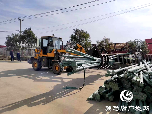 汝南縣羅店鎮：鄉賢贈路燈 照亮幸福路