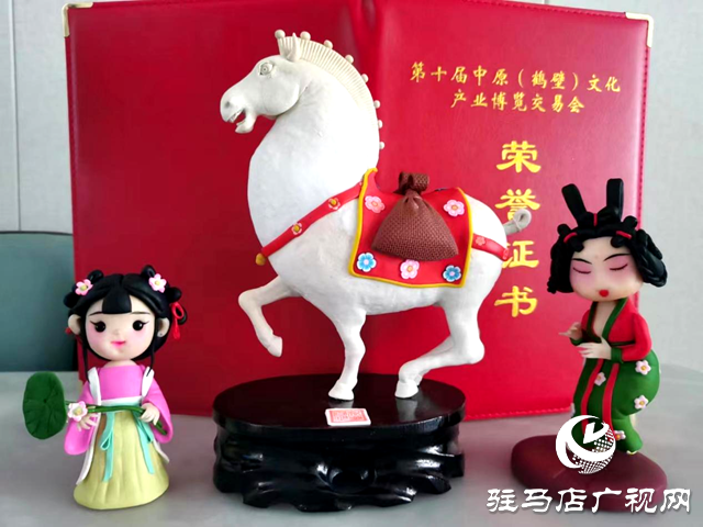 駐馬店市非遺面塑傳承人面人張榮獲設計創意金獎