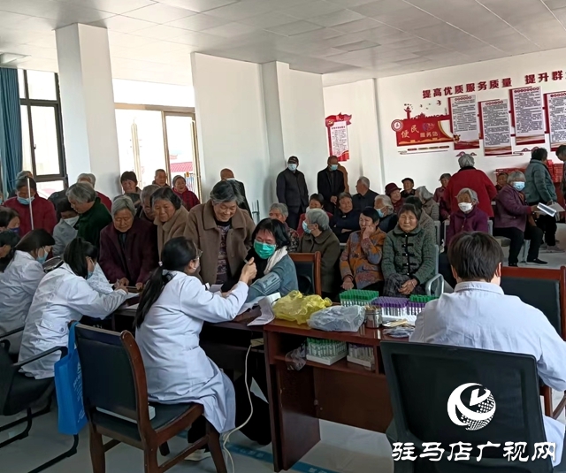 泌陽縣花園街道開展公共衛生健康服務活動
