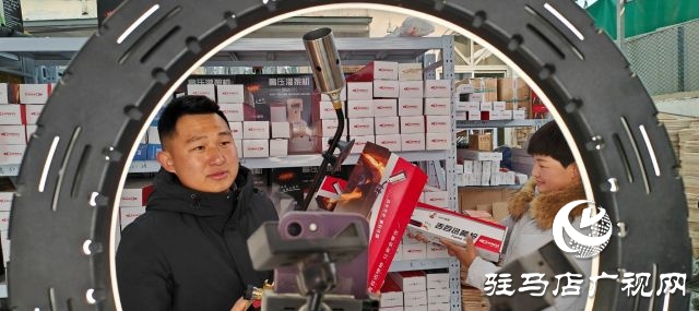 閃光的平凡||張小永：把平輿&ldquo;中國建設工程防水之鄉&rdquo;這塊金字招牌擦得更亮