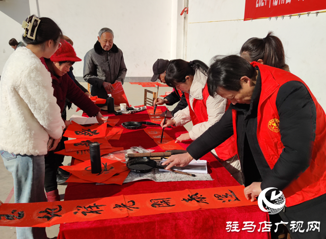 泌陽(yáng)縣文聯(lián)、老體協(xié)舉辦&ldquo;迎新年、寫春聯(lián)、送福千萬(wàn)家&rdquo;活動(dòng)
