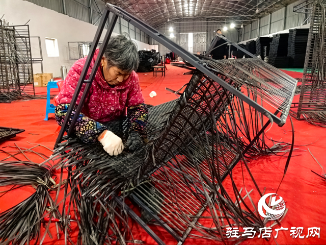 汝南縣張樓鎮：手工業讓老年群體發揮余熱