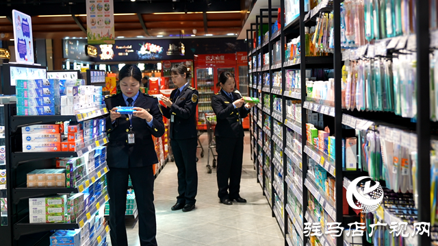 汝南縣市場(chǎng)監(jiān)督管理局開展&ldquo;節(jié)日用妝&rdquo;化妝品專項(xiàng)檢查行動(dòng)