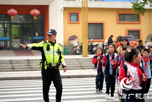 泌陽縣公安局：扎實做好&ldquo;護學崗&rdquo;