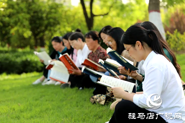 泌陽(yáng)縣開(kāi)展第29個(gè)世界讀書日&ldquo;中華經(jīng)典誦讀&rdquo;系列全民誦讀活動(dòng)