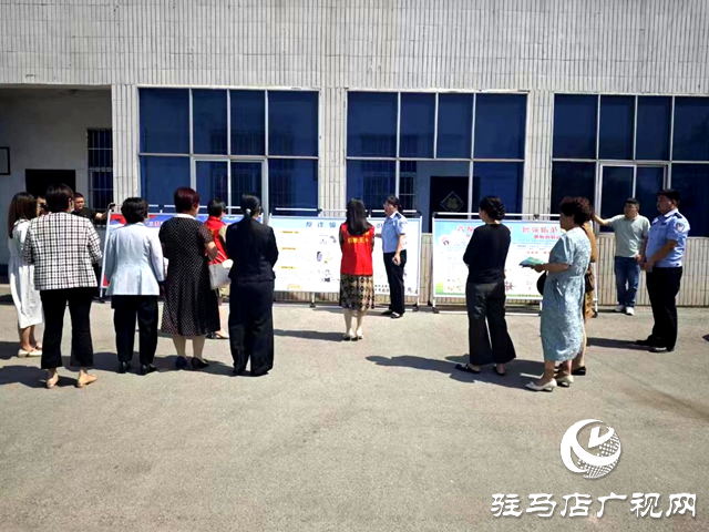 汝南縣婦聯聯合縣公安局開展反詐宣傳活動