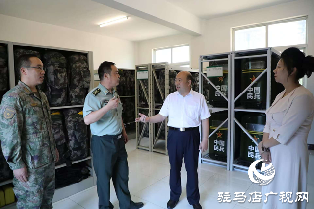 泌陽縣長朱東升到縣人武部和駐泌部隊(duì)開展&ldquo;八一&rdquo;走訪慰問活動