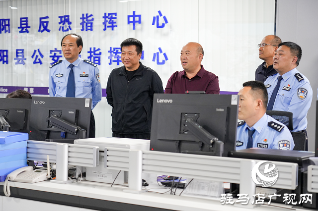 泌陽縣委副書記、縣長朱東升國慶節看望慰問一線工作人員、調研項目建設