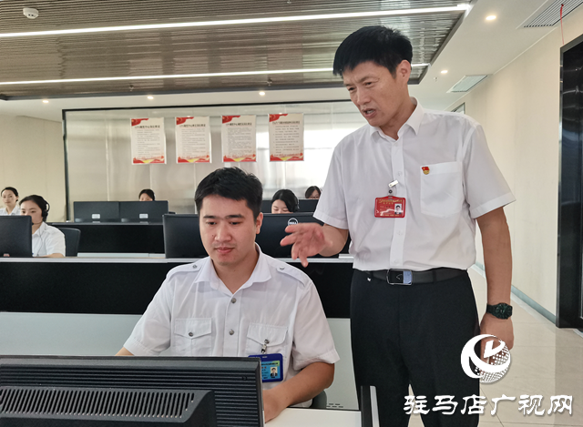 黃偉:領(lǐng)航駐馬店公交 鑄就城市亮麗名片