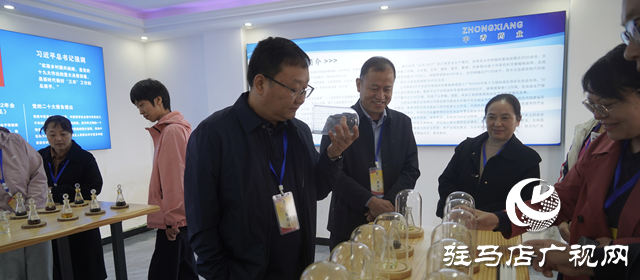 泌陽縣政協(xié)召開&ldquo;推動(dòng)泌陽縣中藥材產(chǎn)業(yè)健康發(fā)展&rdquo;調(diào)研座談會(huì)