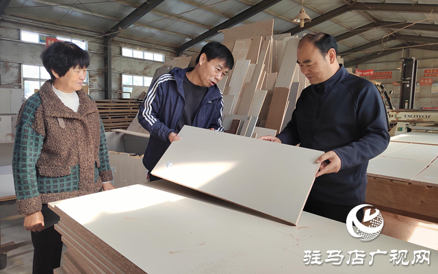 泌陽縣高邑鎮：“小車間”發揮大作用 村民實現“家門口”就業