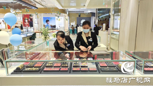 黃金價格創歷史新高 投資者該怎么辦