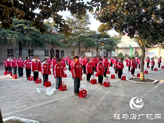 泌陽縣下碑寺：&ldquo;校服圓夢(mèng)計(jì)劃&rdquo;點(diǎn)亮希望