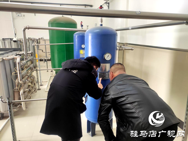 駐馬店市城鄉一體化示范區市場監管分局：深入醫院制氧中心 擰緊壓力容器&ldquo;安全閥&rdquo;