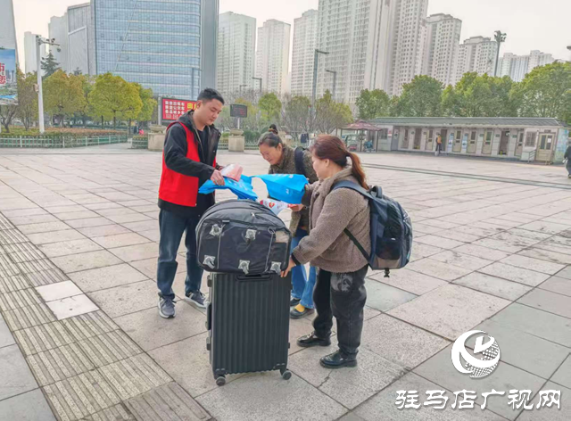 駐馬店市城鄉(xiāng)一體化示范區(qū)綜合執(zhí)法大隊(duì)開展國(guó)際消費(fèi)者權(quán)益日宣傳活動(dòng)