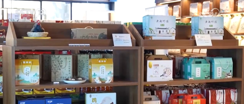 萬(wàn)象“耕”新助力小農(nóng)戶“種好地” 全產(chǎn)業(yè)鏈服務(wù)一“鍵”直達(dá)田間地頭